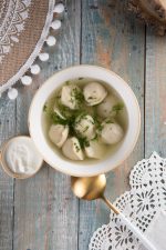 Домашние пельмени с бульоном